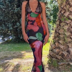 Backless printed maxi dress with lace straps